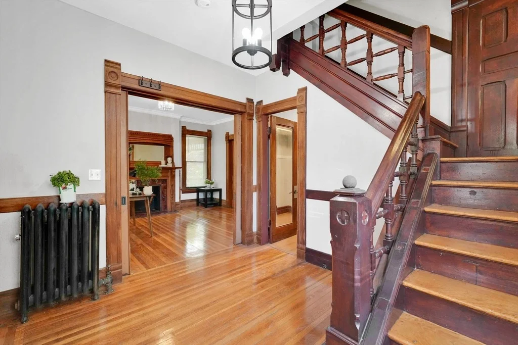 Photo of 288 Saint James Ave