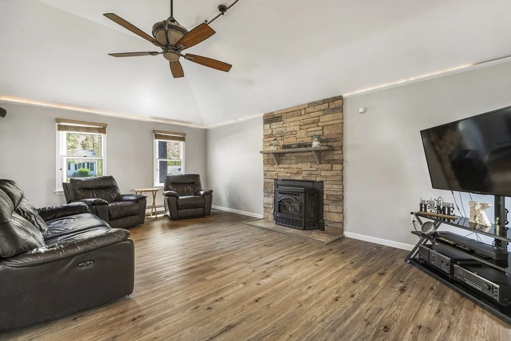 Photo of 9 Darling Way