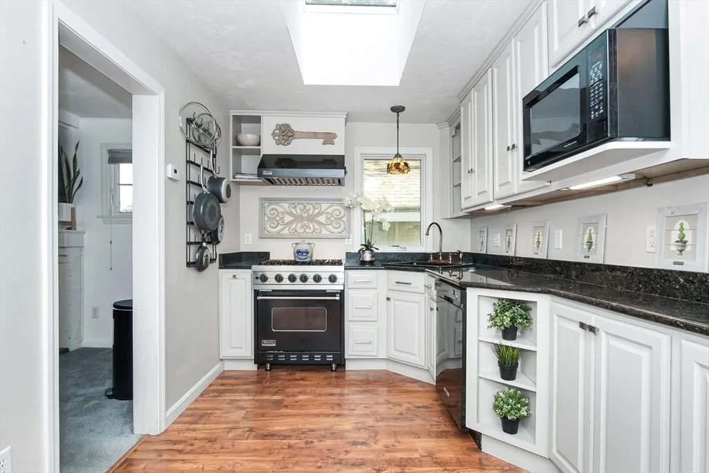 Photo of 77 Circuit Ave