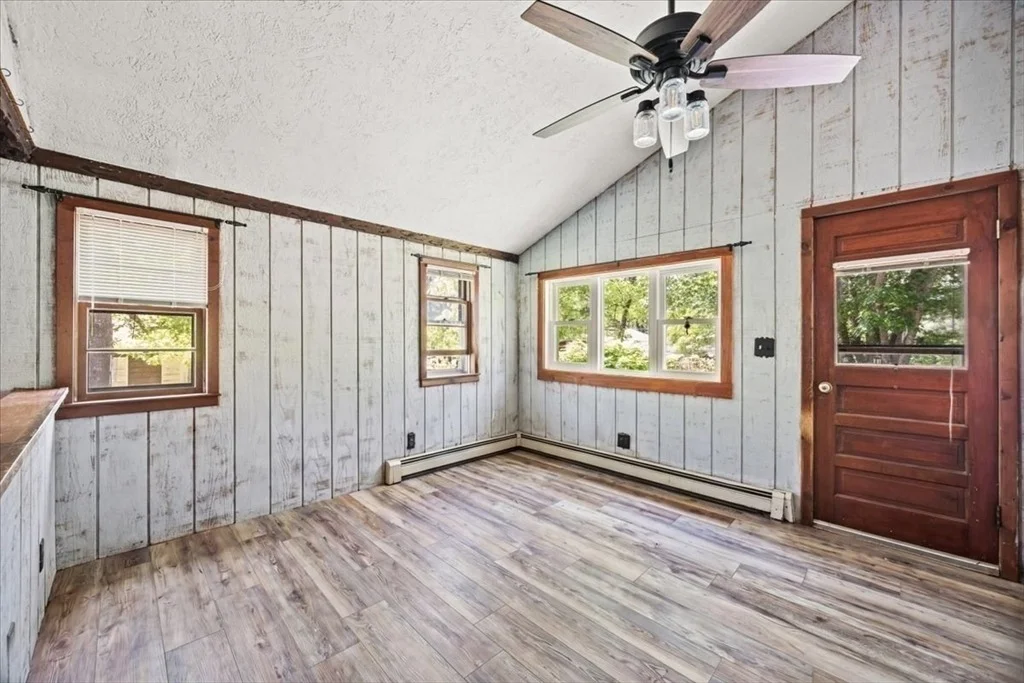 Photo of 2 Cardinal Ave