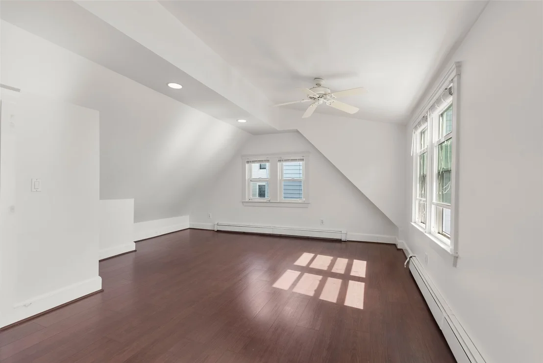 Photo of 8 Lewis Court
