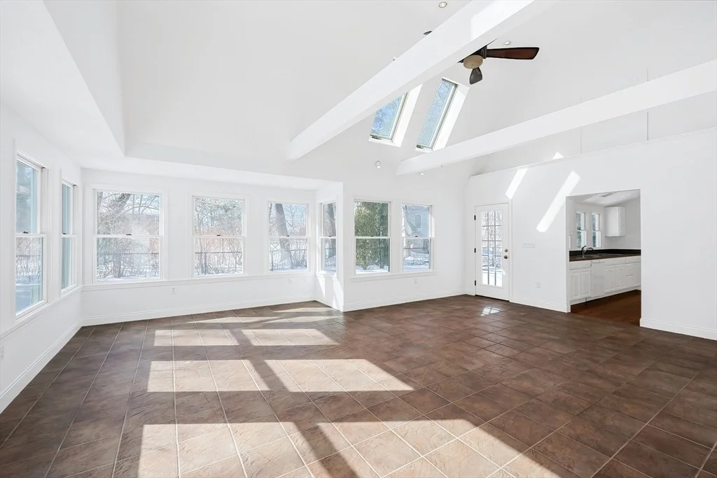 Photo of 7 Cottage Dr