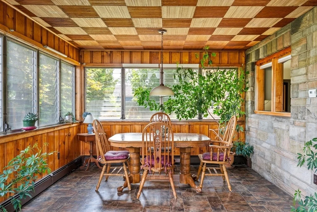 Photo of 16 Sheldon Ave