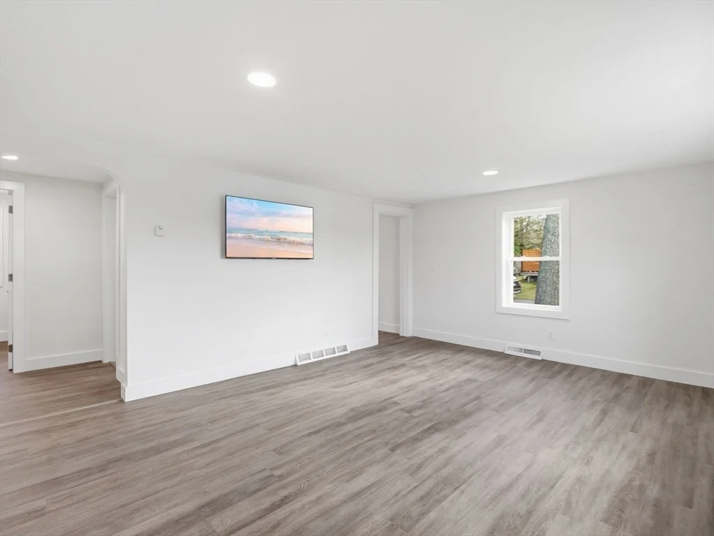 Photo of 51 Sandy Pond Rd