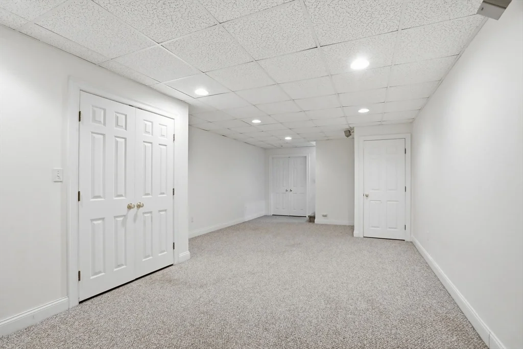 Photo of 4 Farnham Circle