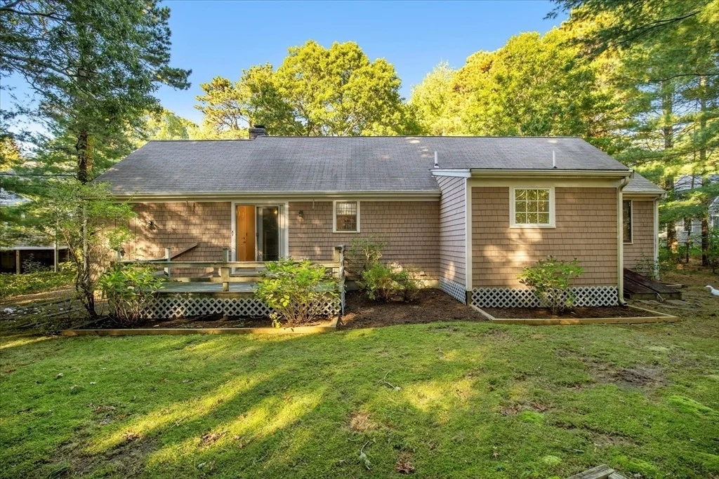 Photo of 369 Bumps River Rd