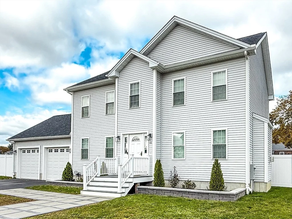 Photo of 11 Farland Cir