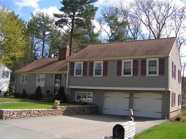 Photo of 7 Hickory Ln