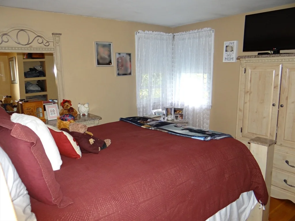 Photo of 25 Marshall Ave