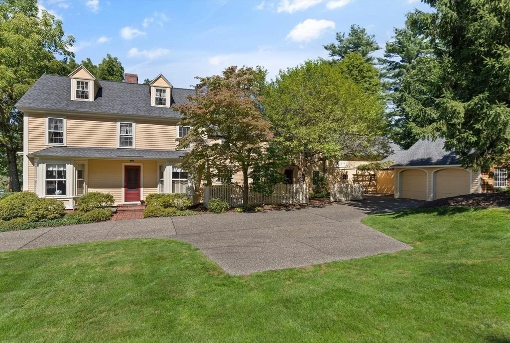Photo of 520 Dutton Rd
