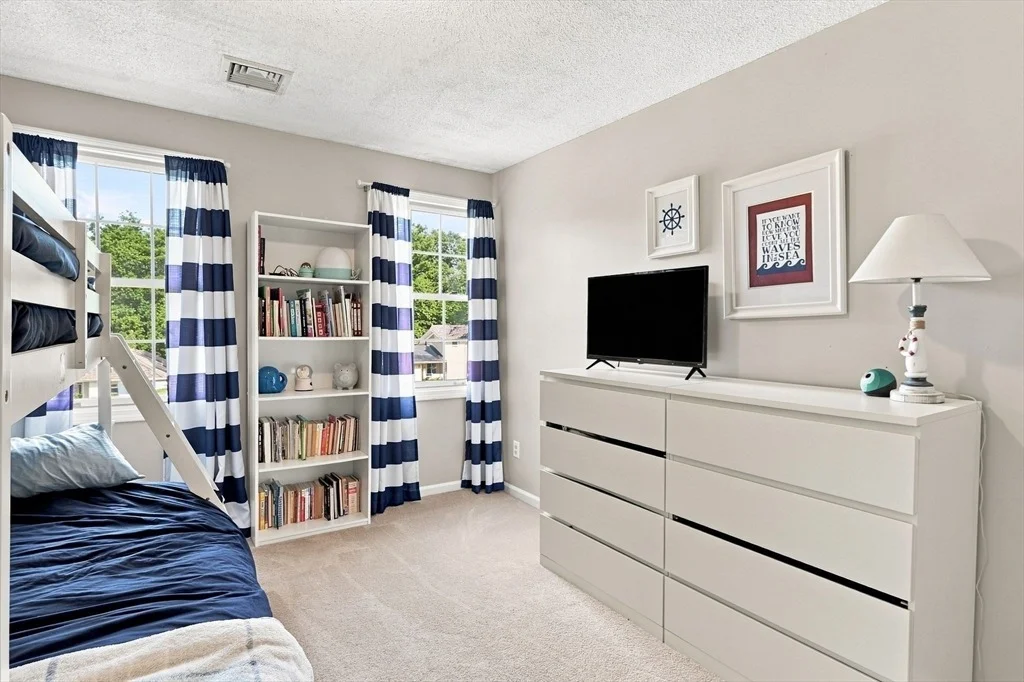 Photo of 30 Sylvan Circle