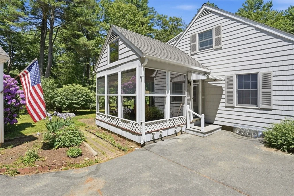 Photo of 33 Cold Spring Rd