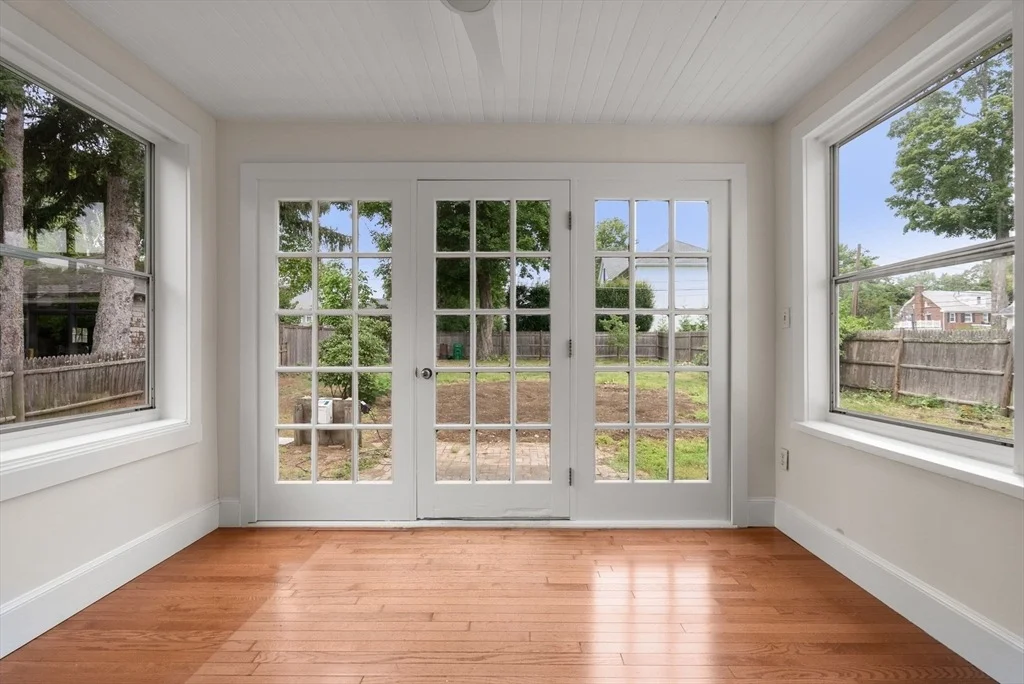 Photo of 855 Commonwealth Ave