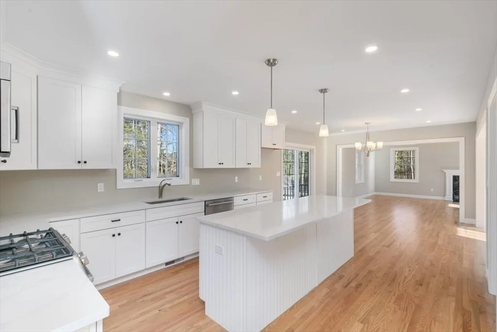 Photo of 799 Lowell Street