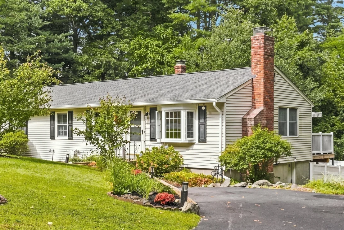Photo of 13 Hilltop Dr