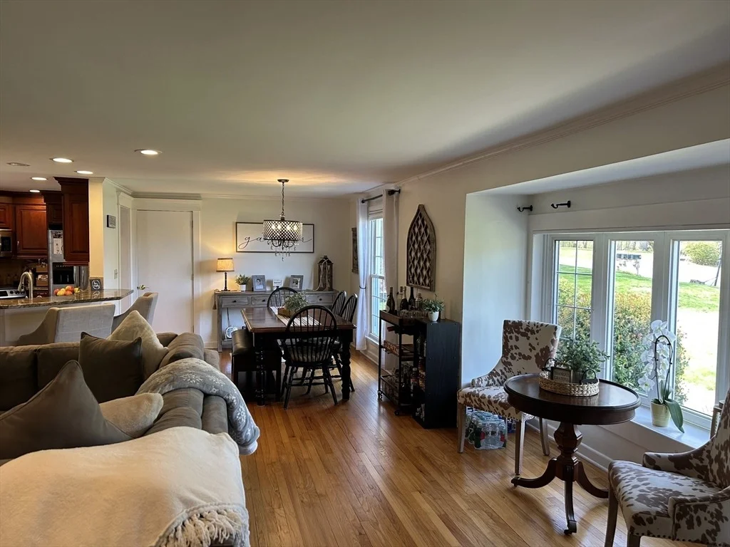 Photo of 4 Oakridge Drive