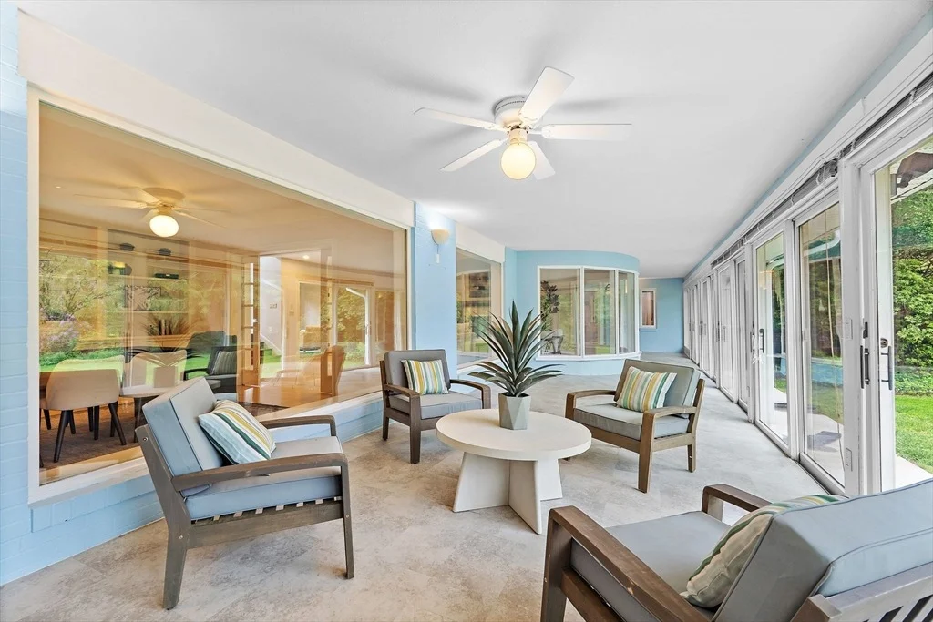 Photo of 1 Knollwood Dr