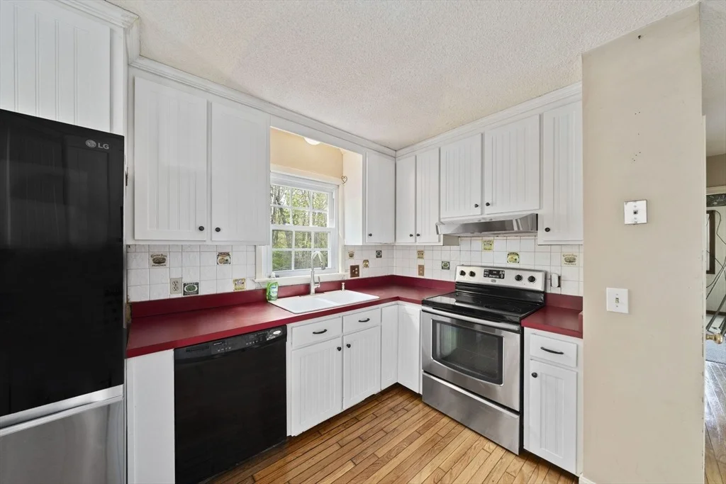 Photo of 40 Longwater Dr
