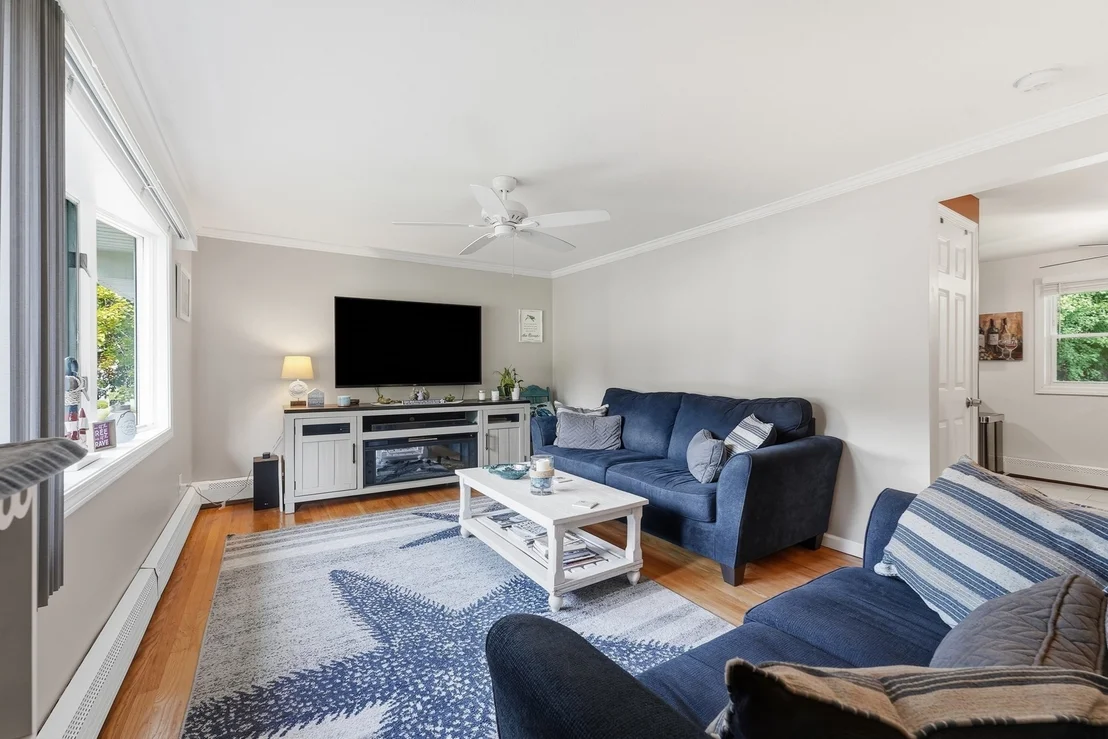Photo of 75 Longwood Dr