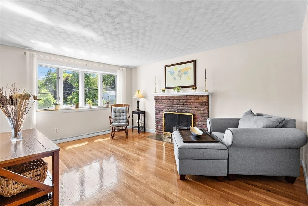 Photo of 472 Coronation Drive