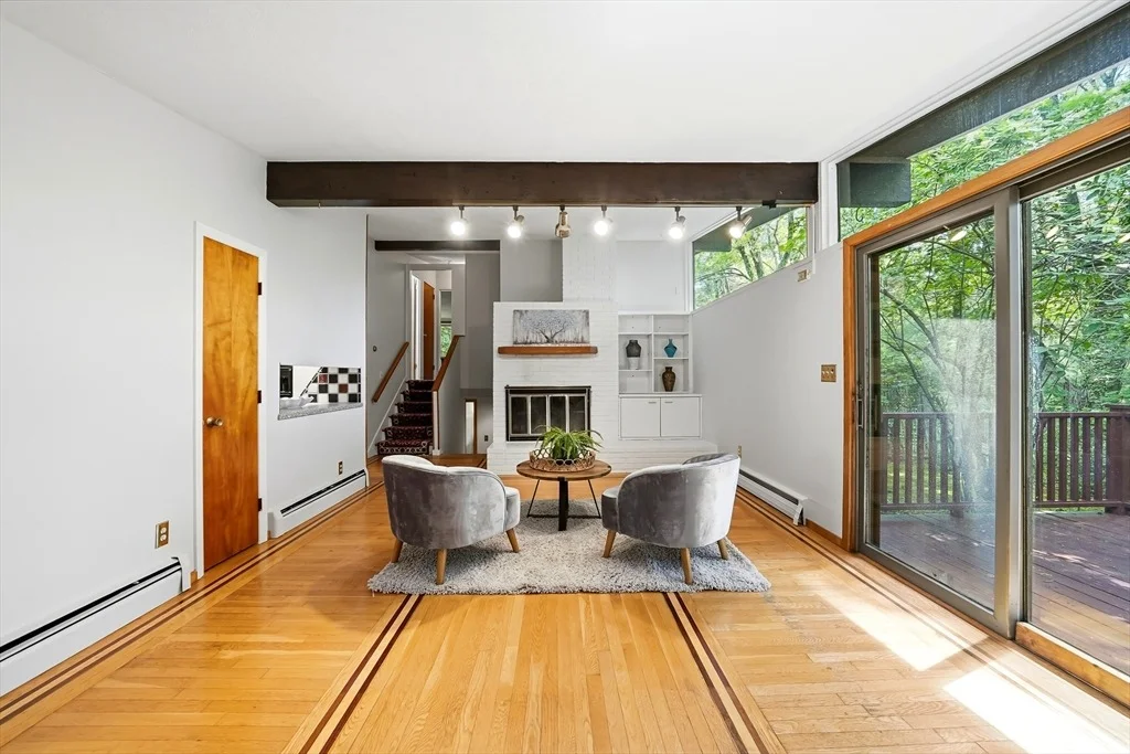 Photo of 6 Angier Rd