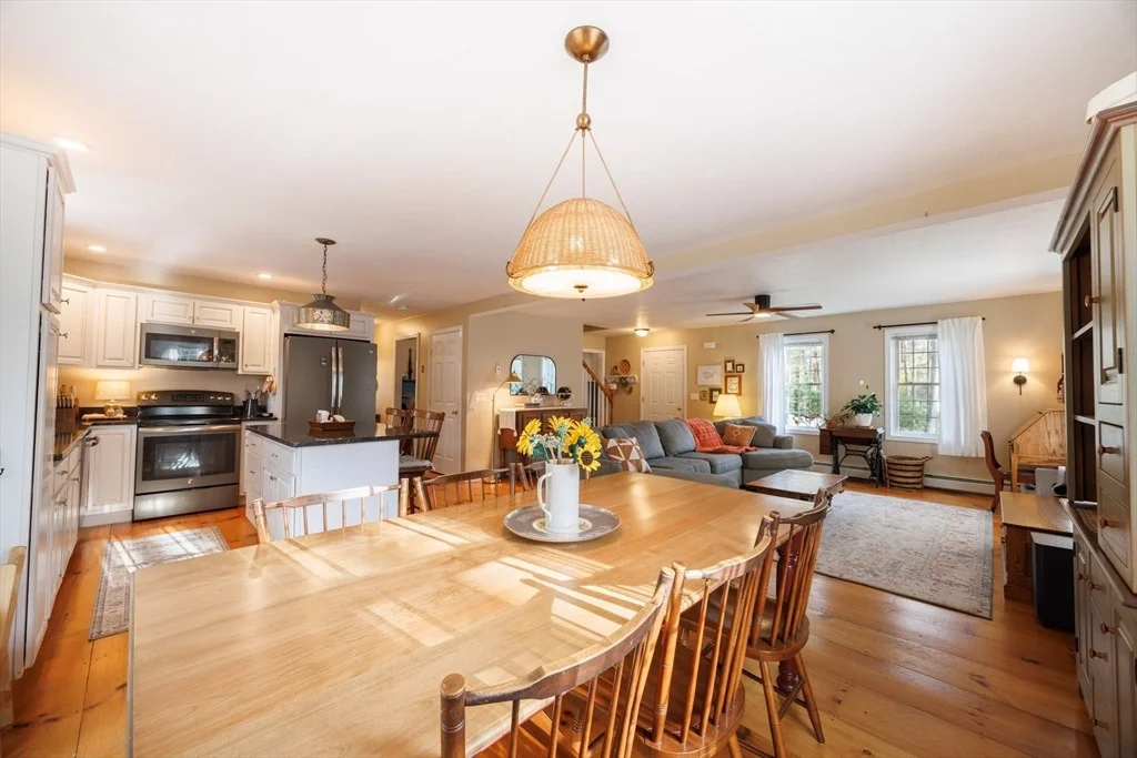Photo of 15 Oak Dr