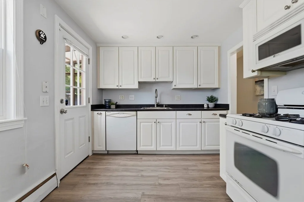 Photo of 542 Trapelo Rd