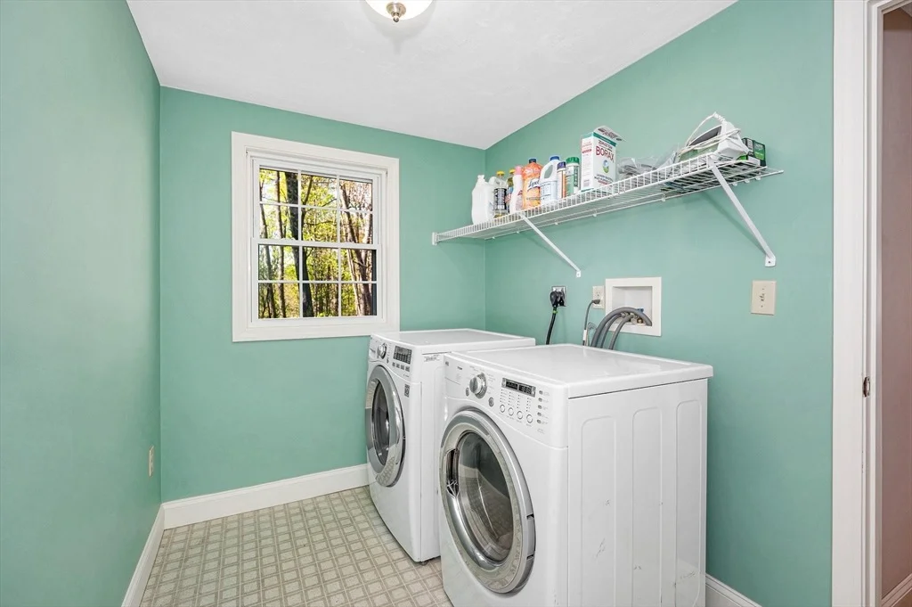 Photo of 12 Dawn Dr