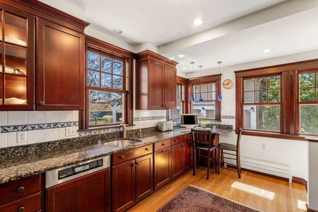 Photo of 18 Winthrop Ave