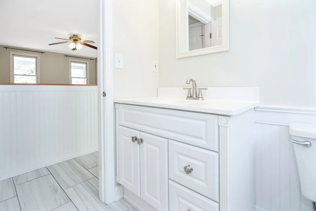 Photo of 34 Laura Ln