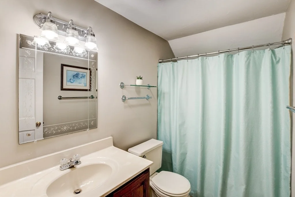 Photo of 70 Willard Road