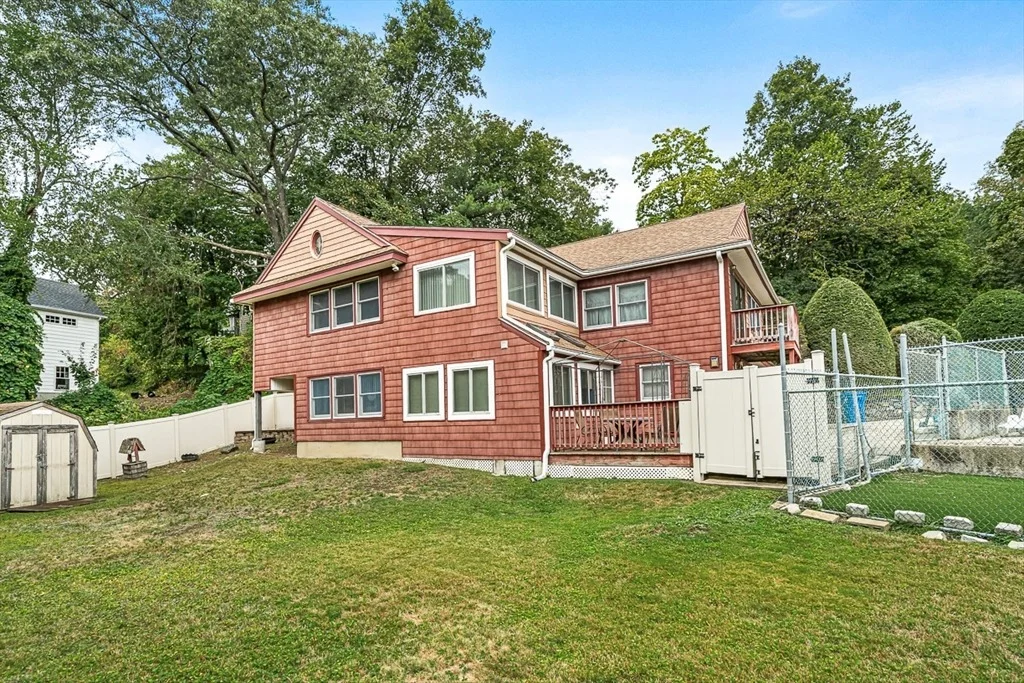 Photo of 1 Ludlow Ave