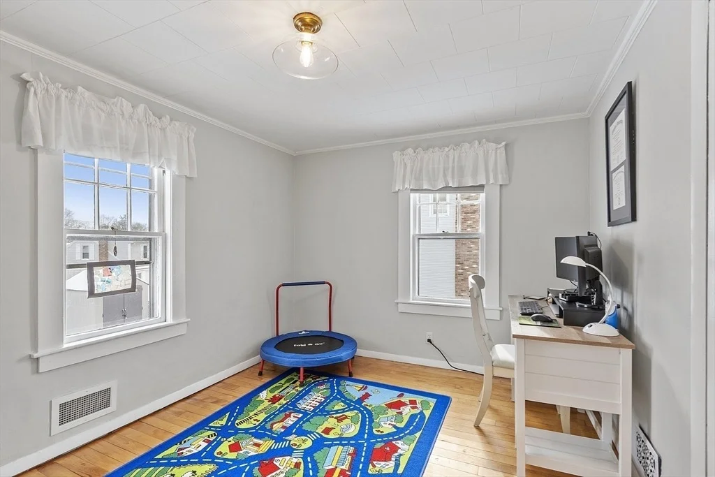 Photo of 232 Lowell St