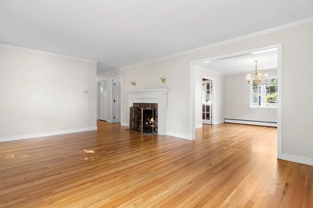 Photo of 10 Parsonage Ln
