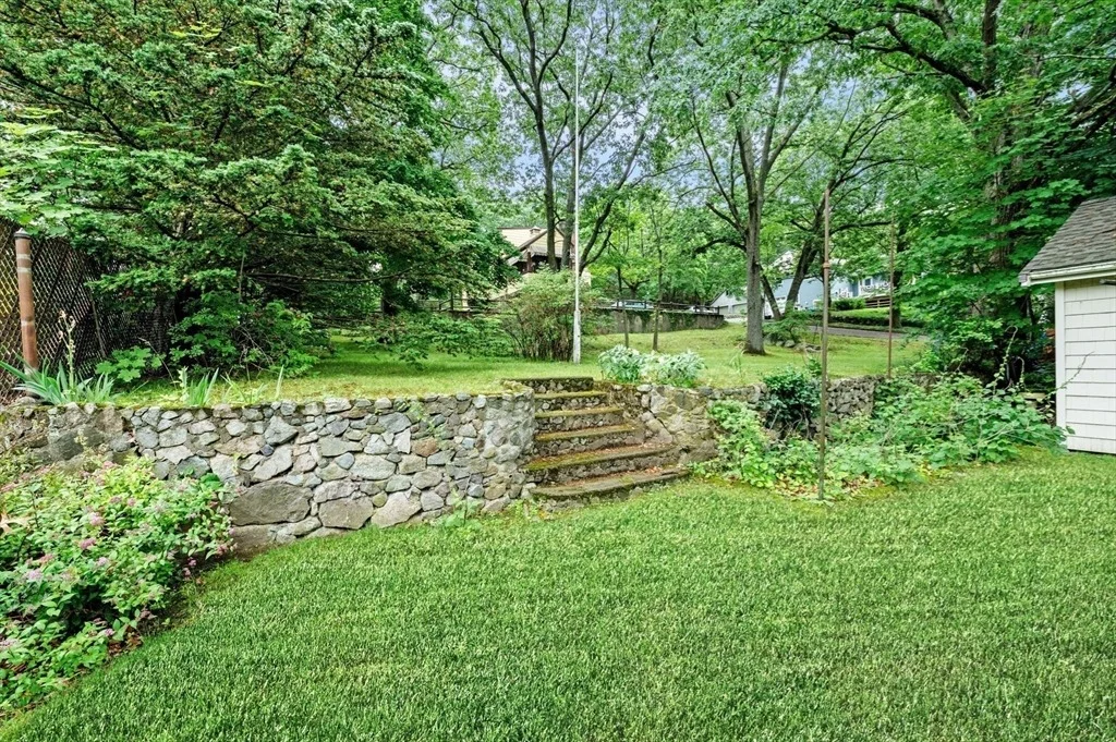 Photo of 33 Intervale Ave