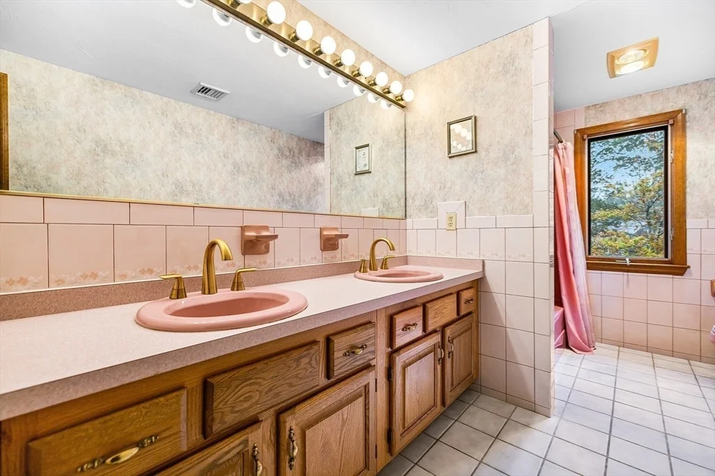 Photo of 417 Birchbark Dr