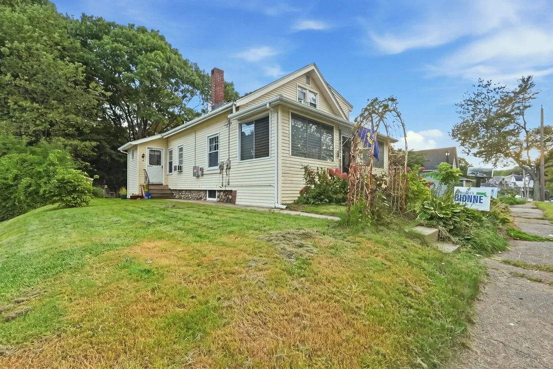 Photo of 55 Clover St