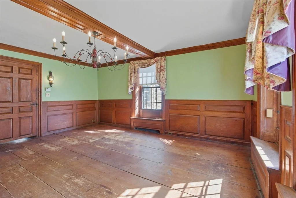 Photo of 227 Boston Rd