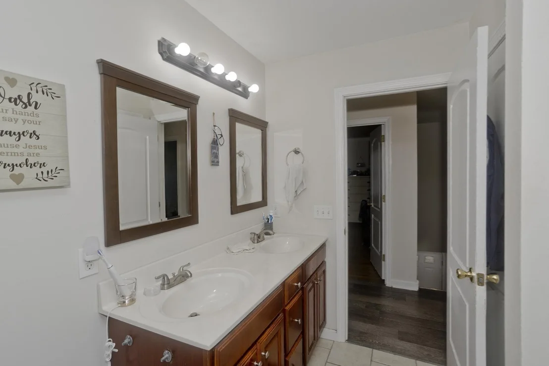 Photo of 31 Acrebrook Rd