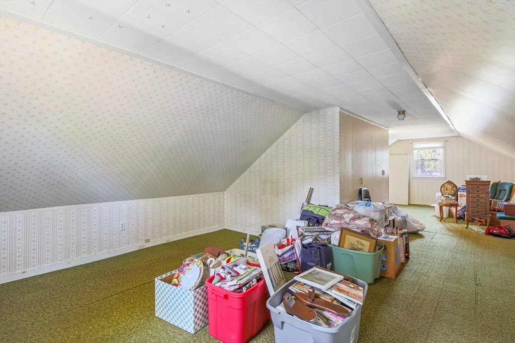 Photo of 400 River Rd