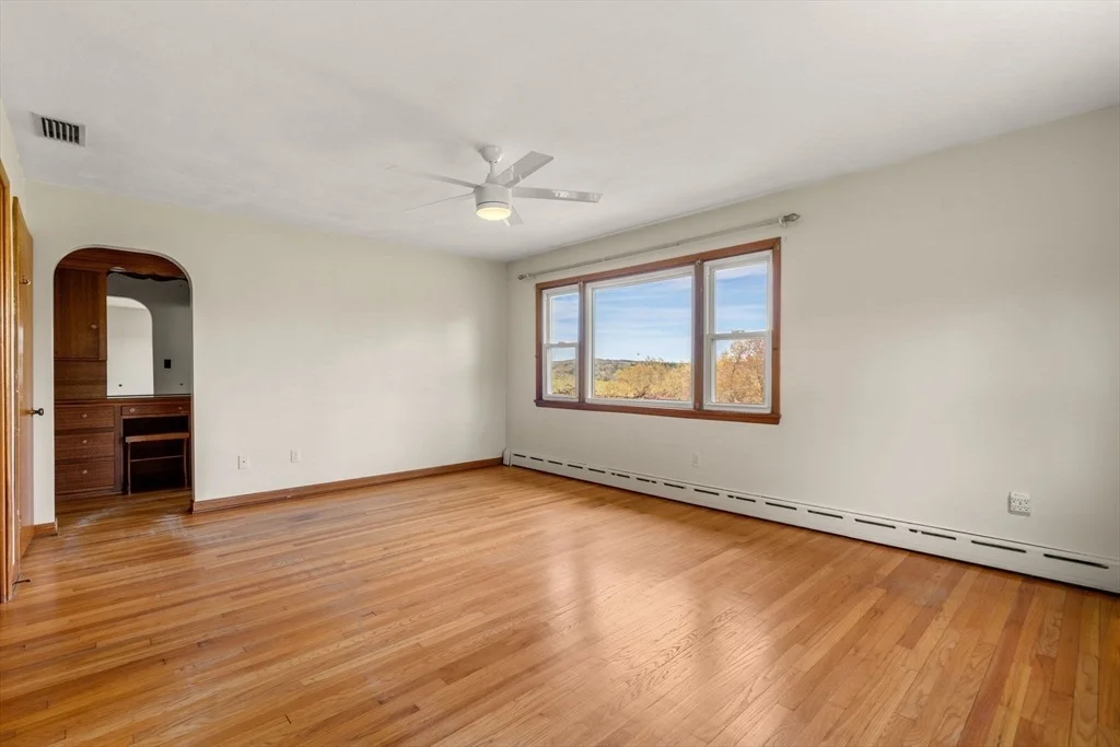 Photo of 29 Llewellyn Drive