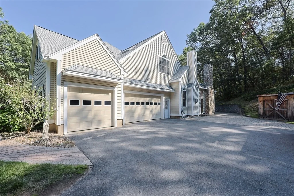 Photo of 2 Wildflower Ln