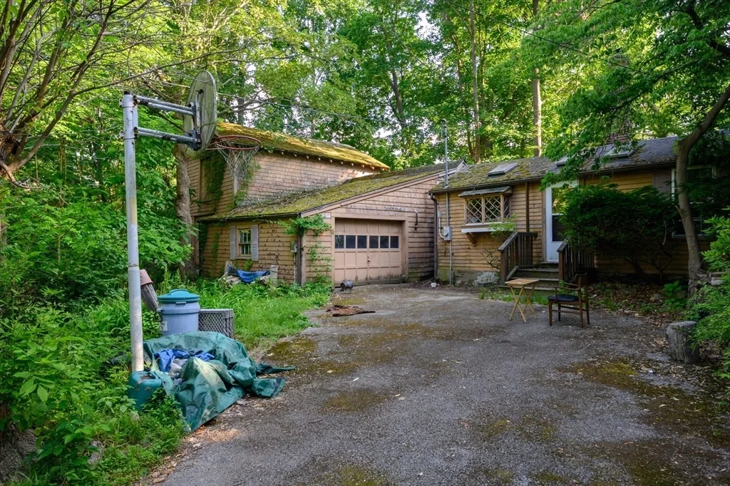 Photo of 60 Thaxter Street