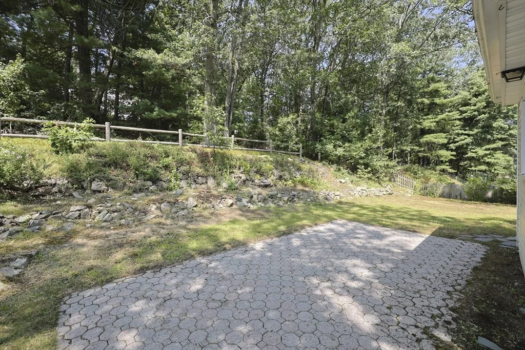 Photo of 88 Fox Meadow Ln