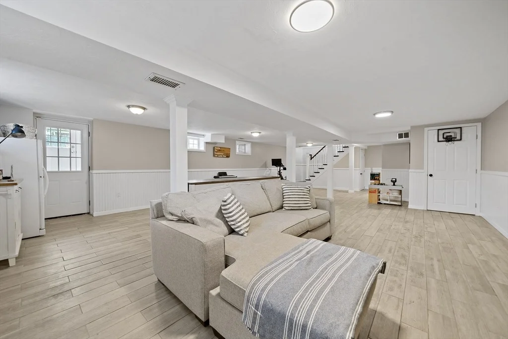 Photo of 33 Bartlett Rd