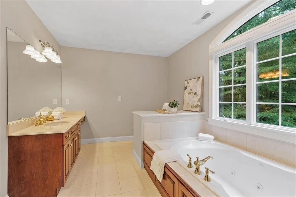 Photo of 33 Nutmeg Ln