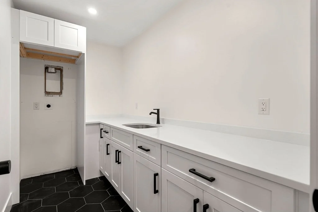 Photo of 100 Marblehead St