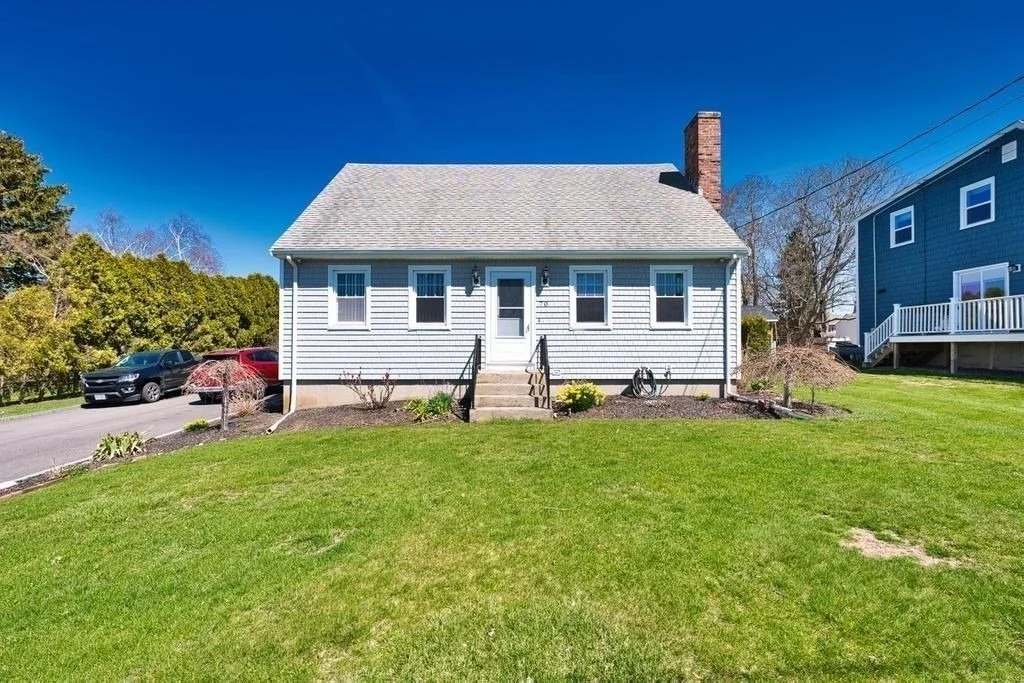 Photo of 70 River Road