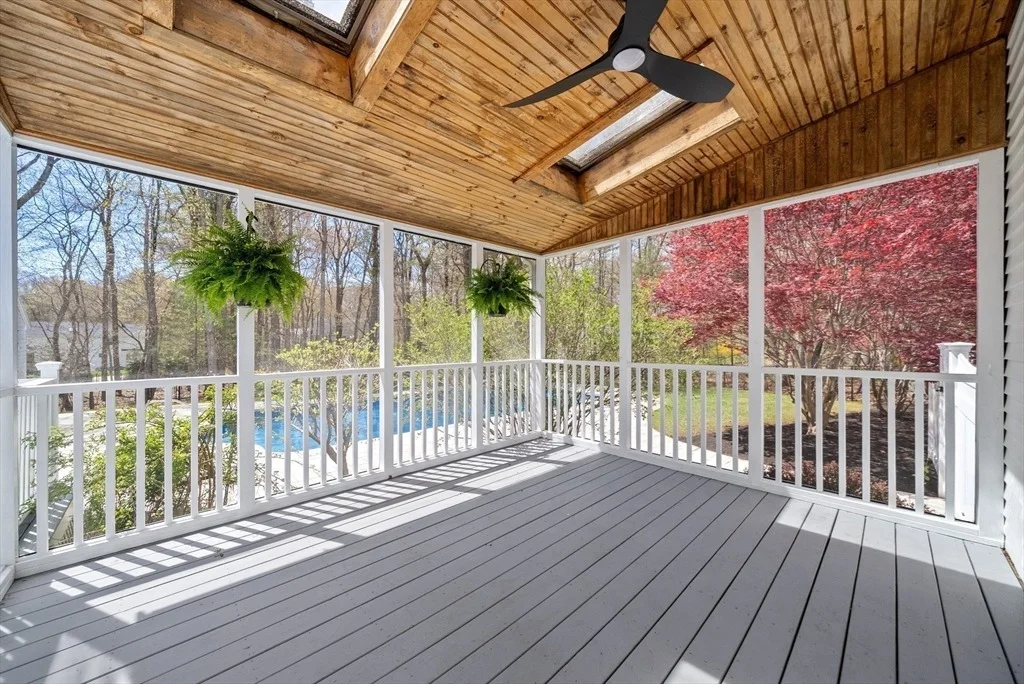 Photo of 16 Foxhunt Trail