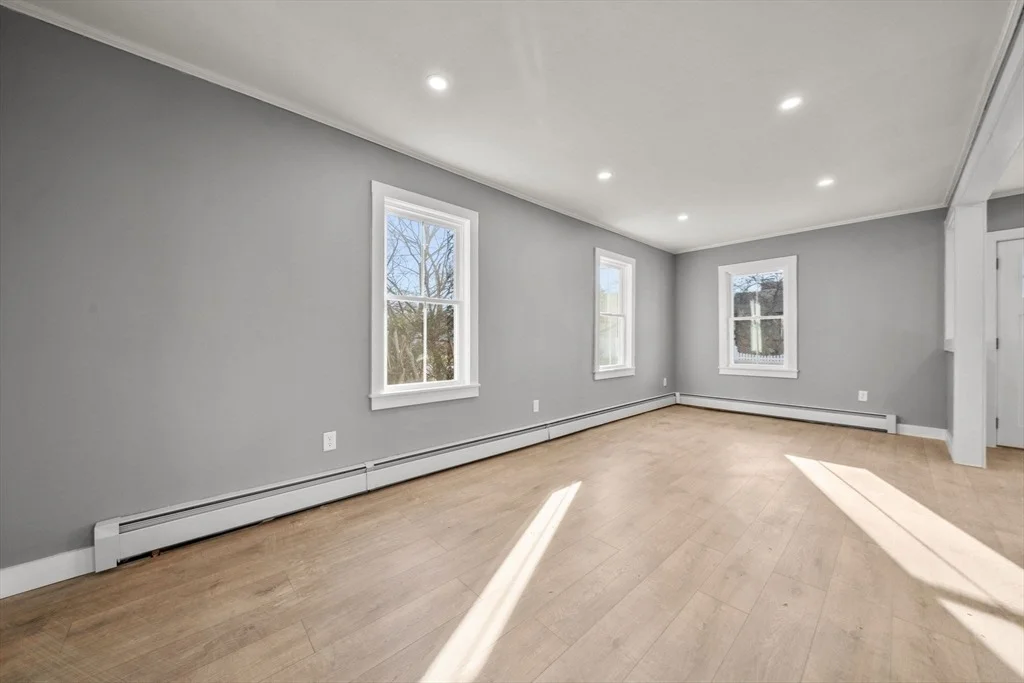 Photo of 31 Dexter St